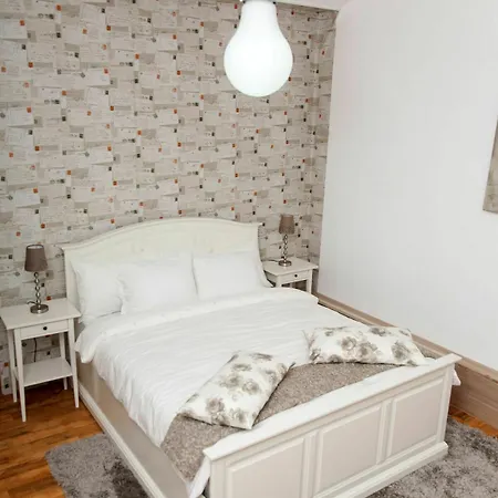 Redbed Self-catering Apartment