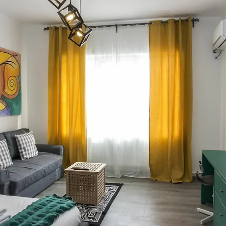 Redbed Self-catering Apartment Bucharest