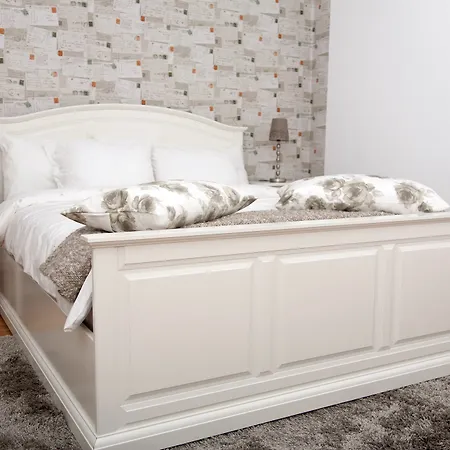 Redbed Self-catering Apartment