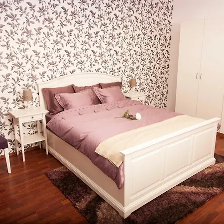 Redbed Self-catering Apartament *